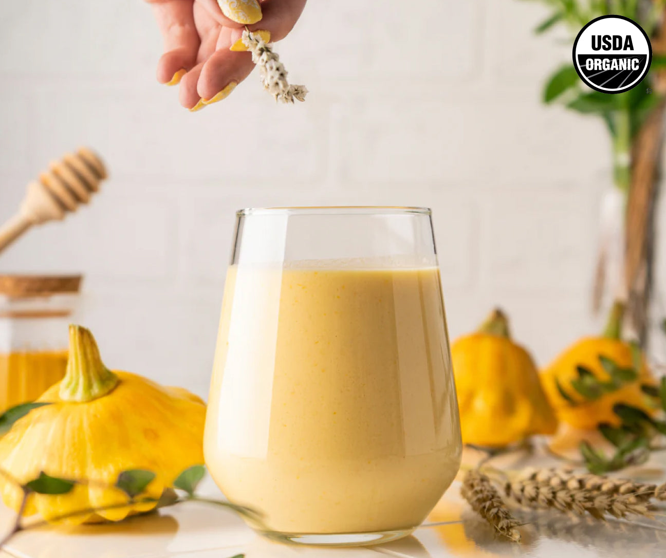 turmeric-latte-starter-kit-j5 1._Turmeric_6e512dba-33d3-4867-a890-51e27d14ee92.jpg